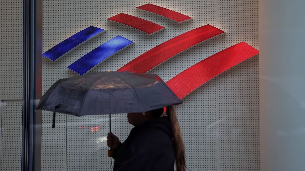 Bank of America нанял тысячу подрядчиков чинить уязвимости, которые нашёл ИИ